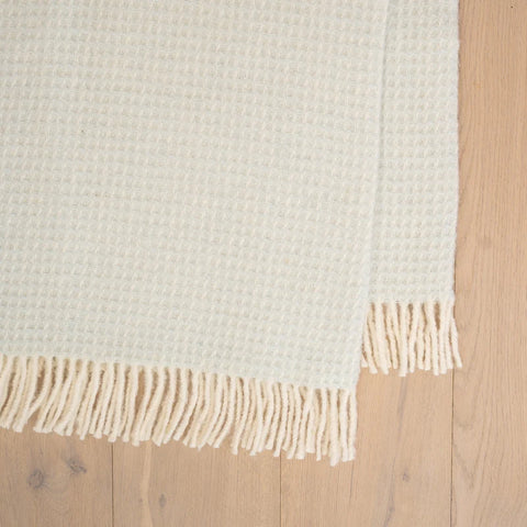 Breckon Throw - Mineral