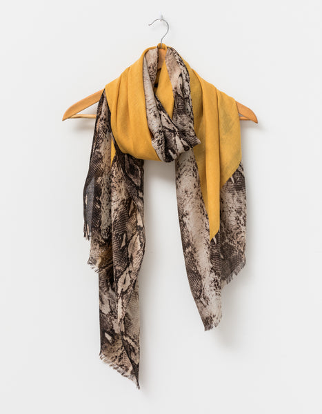 Snake w/Amber Square Scarf